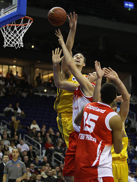 东契奇利用 东契奇利用