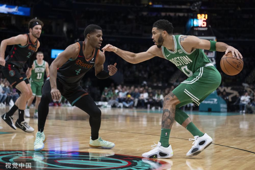 一位年纪不 一位年纪不